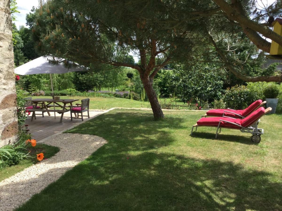 Les Epis Du Vent Bed and Breakfast Adilly Εξωτερικό φωτογραφία