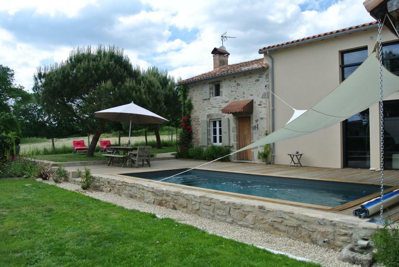 Les Epis Du Vent Bed and Breakfast Adilly Εξωτερικό φωτογραφία