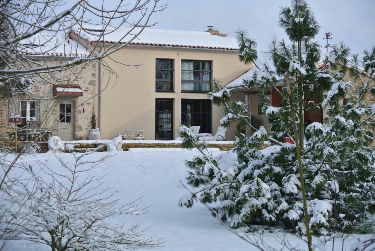 Les Epis Du Vent Bed and Breakfast Adilly Εξωτερικό φωτογραφία